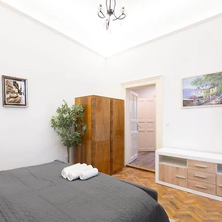 Apartmán Located Cozy In Historical Building