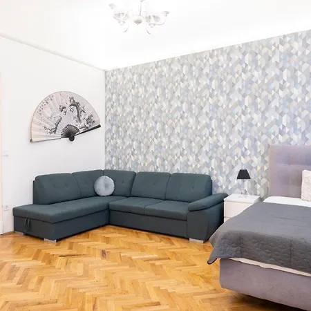 Apartmán Located Cozy In Historical Building *
